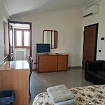 Castelbarco House B Gasthof