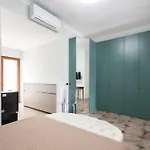 Castelbarco House B 4*