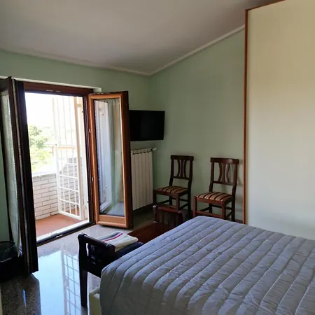 Castelbarco House B Guest house *