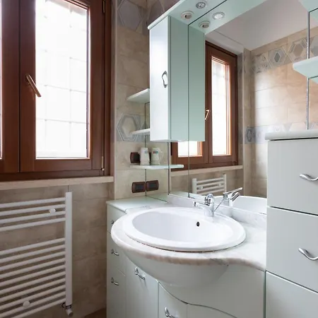 Castelbarco House B
