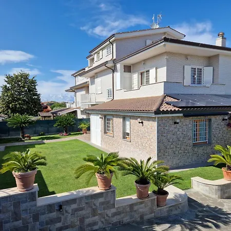Castelbarco House B Guest house Rome