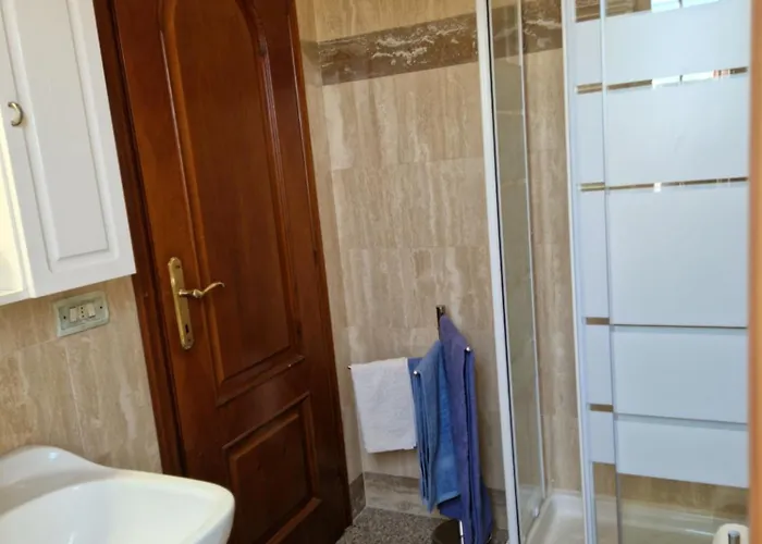 Castelbarco House B Konukevi 4*