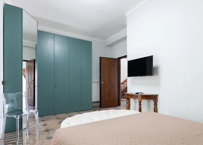 Castelbarco House B Konukevi 4*