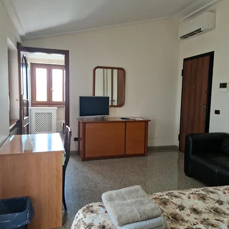 Castelbarco House B Vendégház