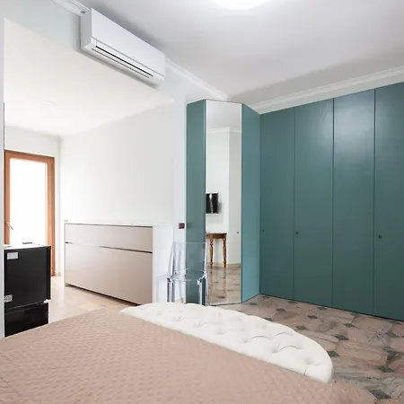 Castelbarco House B 4*