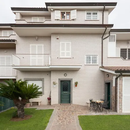 Castelbarco House B Vendégház Róma