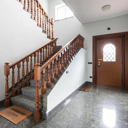 Castelbarco House B Vendégház